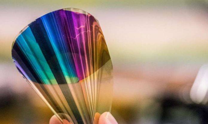 New Bendable Electronic Paper Displays Whole Color Range