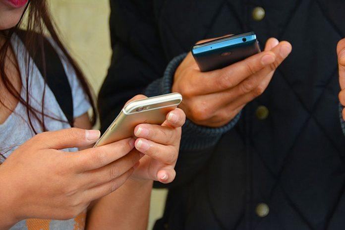Internet use may harm teen health