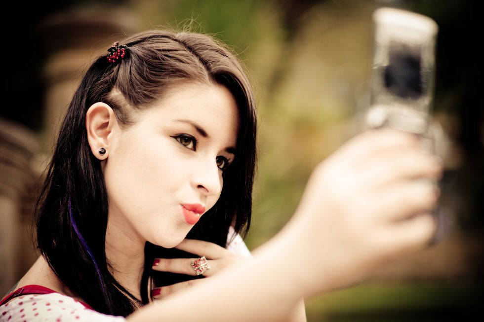 Pin by marium mastura on photography | Teenage girl photography, Blonde girl  selfie, Stylish girl pic