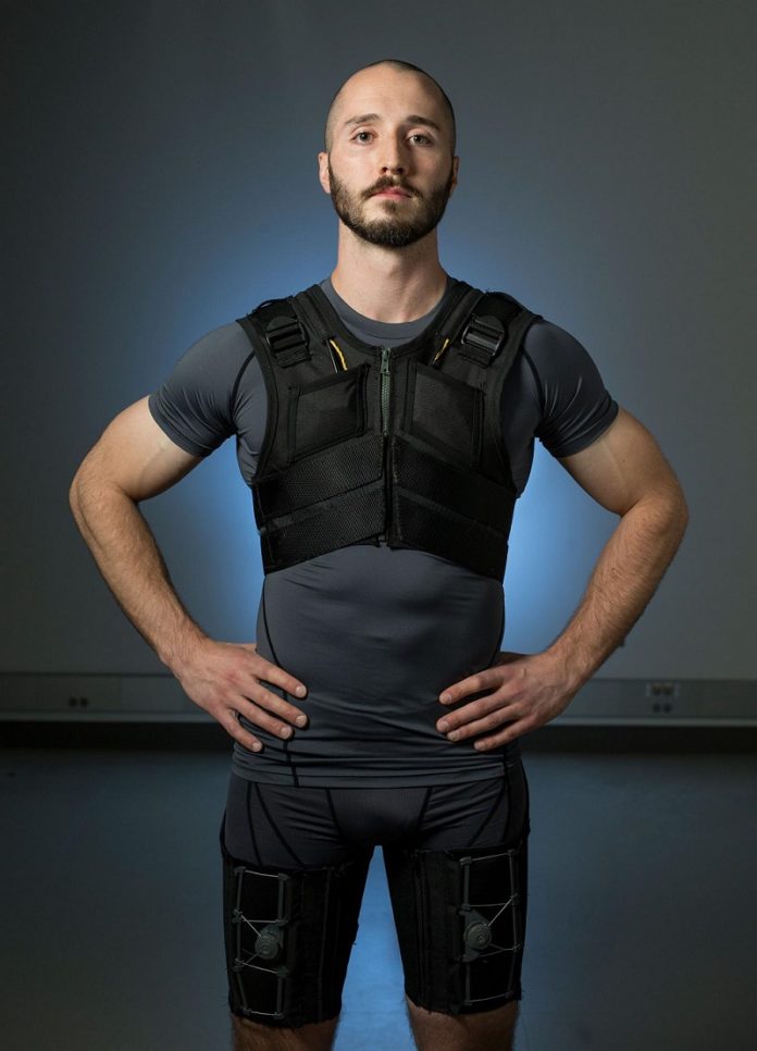 Smart Underwear Proven to Prevent Back Stress with just a Tap