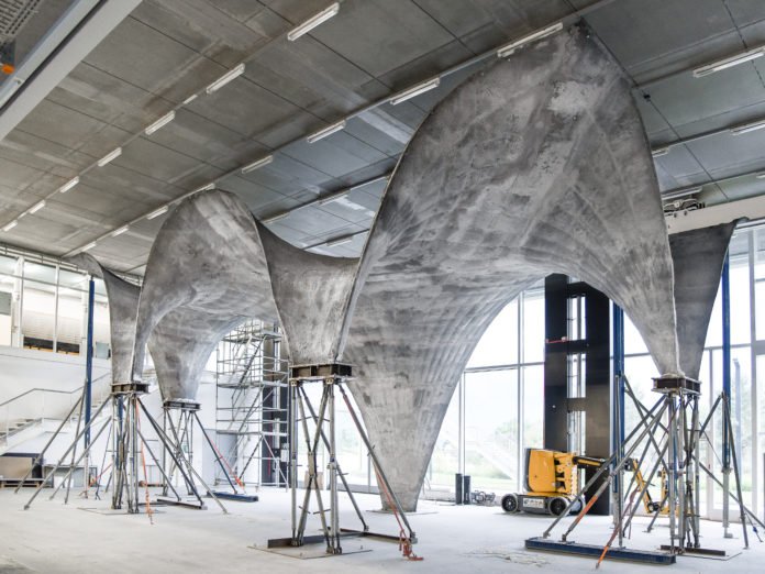 ETH Zurich Team Builds Ultra-Thin Curved Concrete Roof