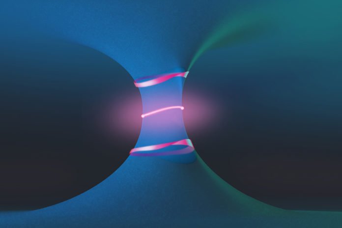 New exotic phenomena detected in photonic crystals