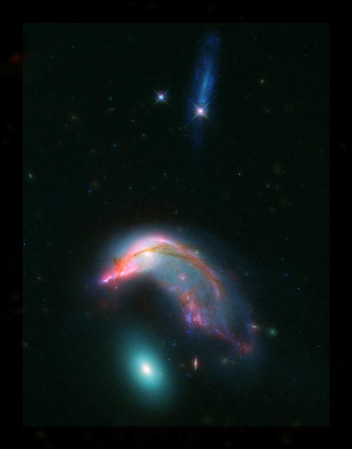 Astronomers captured the adorable Penguin and Egg galaxies