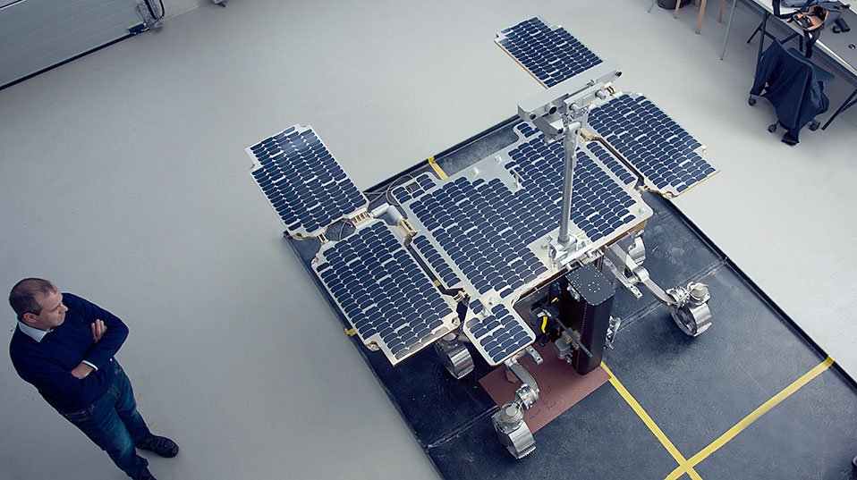 By the end of the planned mission in 2022, the rover is expected to travel several kilometers on Mars. (Image: University of Basel, Florian Moritz)