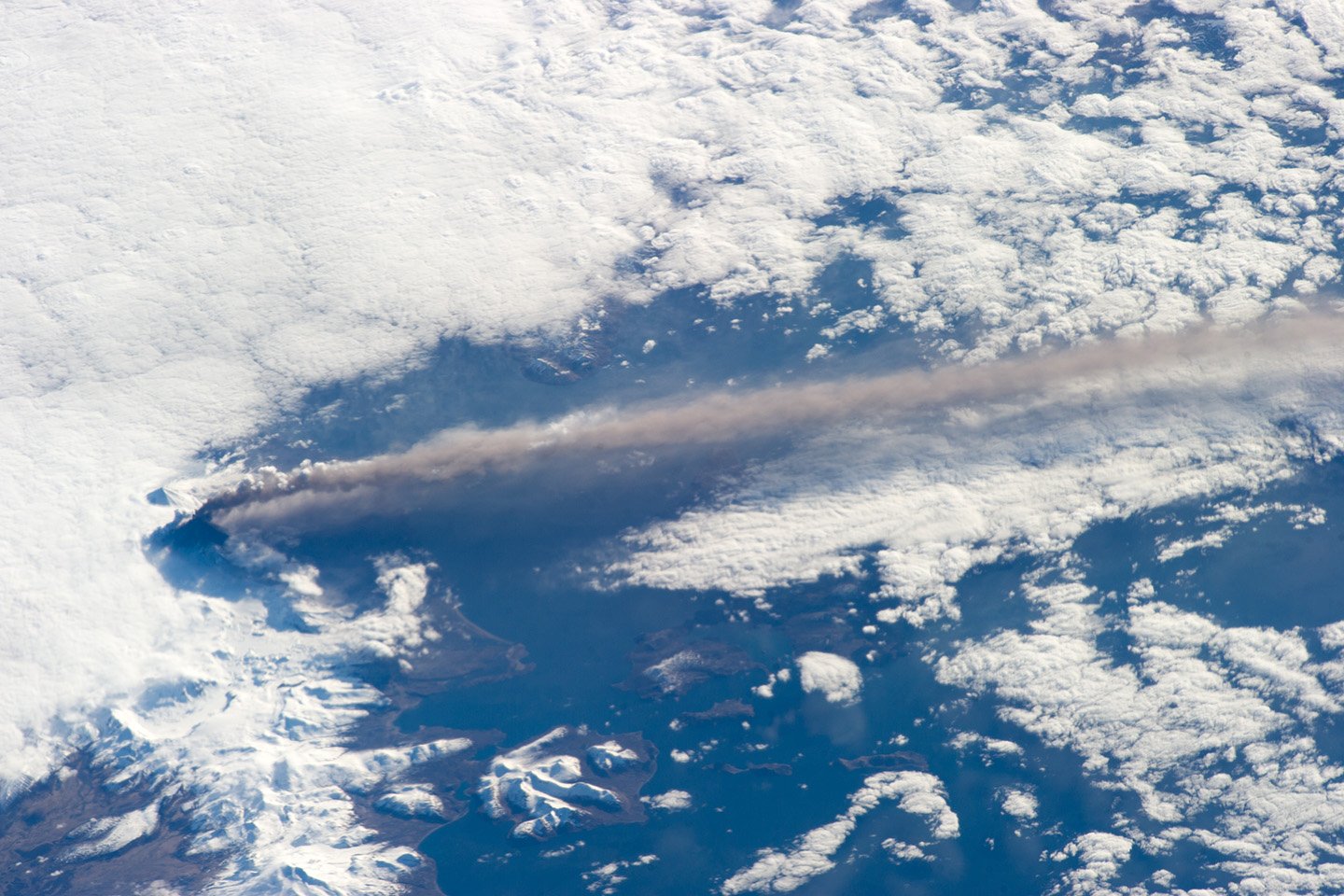 The eruption of Alaska’s Pavlof Volcano as seen from the International Space Station May 18, 2013