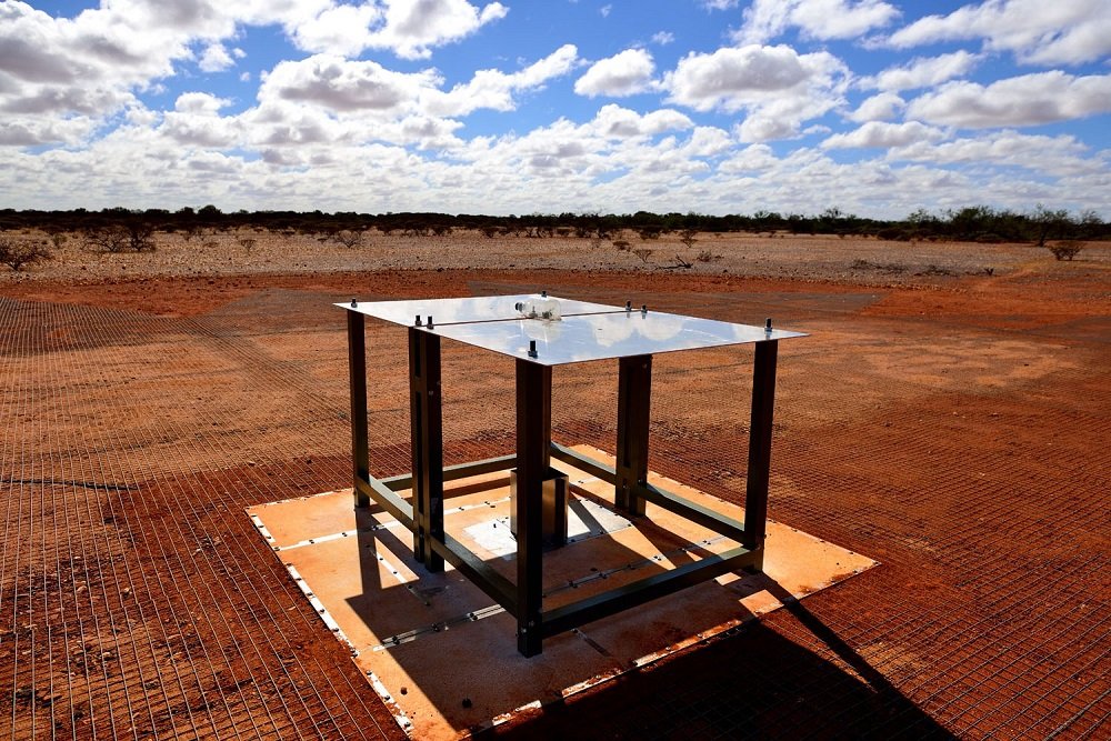 In each instrument, radio waves are collected by an antenna consisting of two rectangular metal panels mounted horizontally on fiberglass legs above a metal mesh. The EDGES detection required the radio quietness at the Murchison Radio-astronomy Observatory, as Australian national legislation limits the use of radio transmitters near the site. This discovery sets the stage for follow-up observations with other powerful low-frequency facilities, including HERA and the forthcoming SKA-low. Photo Credit: CSIRO Australia / Bfrett Hiscock CSIRO Australia / Lou Puls CSIRO Australia