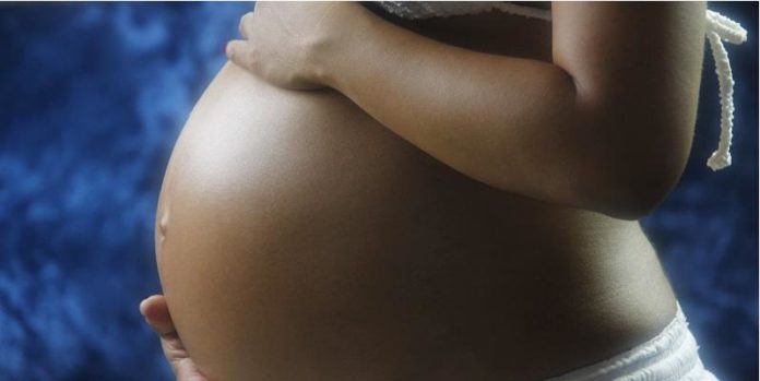 Pregnant women, resized belly