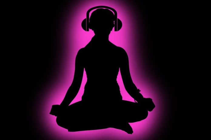 Listening to yoga music at bedtime is good for the heart