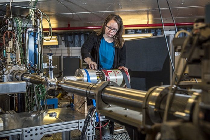 Heather Crawford and her team of researchers are developing a prototype for an ultrahigh-rate high-purity germanium detector that can count 2 to 5 million gamma rays per second while maintaining high resolution. (Credit: Marilyn Chung/Berkeley Lab)