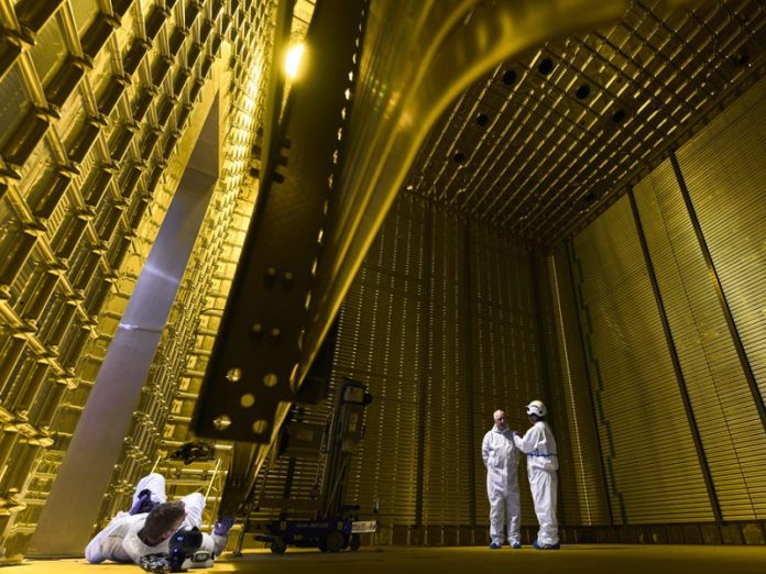 Deep Underground Neutrino Experiment (DUNE)