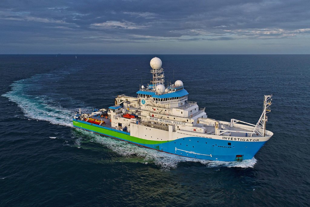 CSIRO research vessel Investigator ©Owen Foley