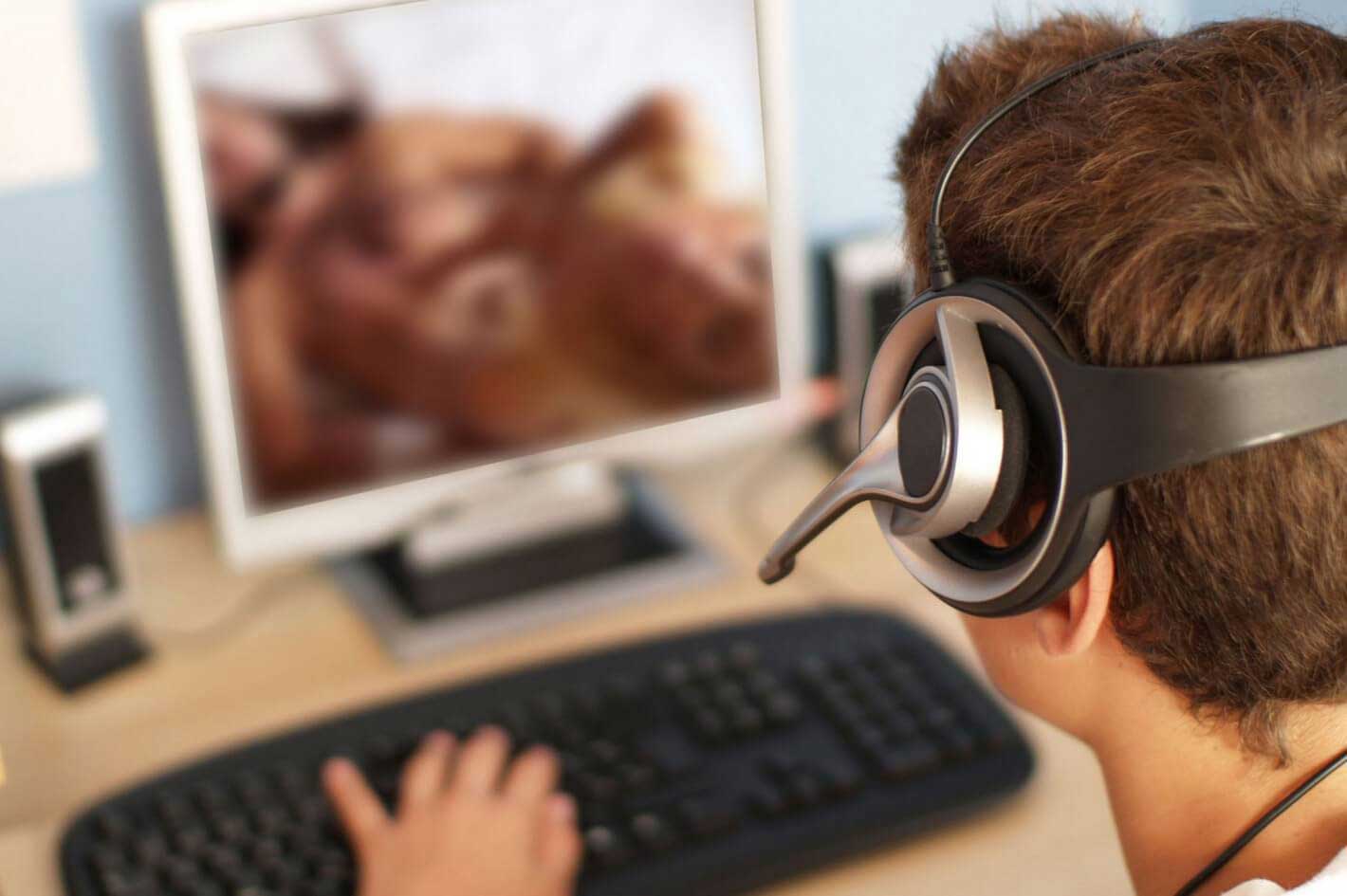 Viewing pornography increase unethical behavior at work