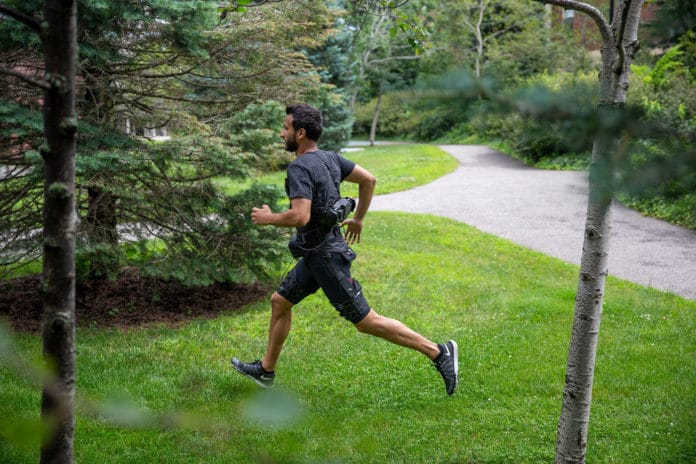 A portable exosuit that uses AI to assist users with both walking and running. / Image Credit: Wyss Institute at Harvard University