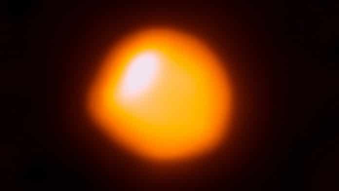 Supergiant Betelgeuse smaller, closer than first thought