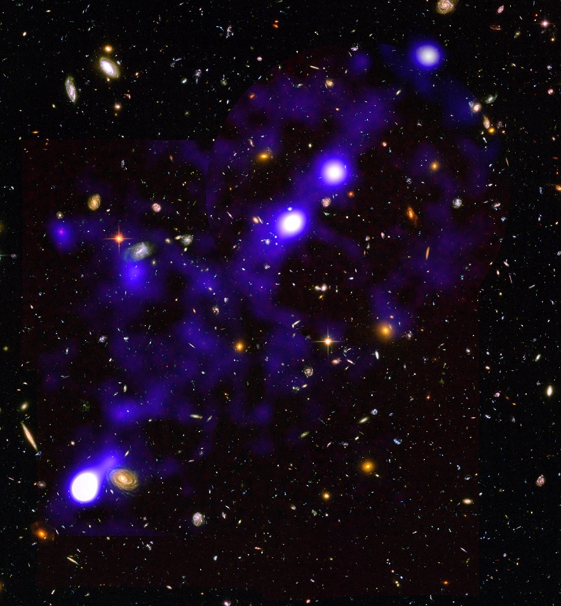one of the hydrogen filaments (in blue) discovered by MUSE in the Hubble Ultra-Deep Field