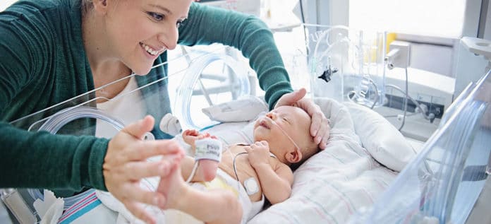 Maternal voice reduces pain in premature babies
