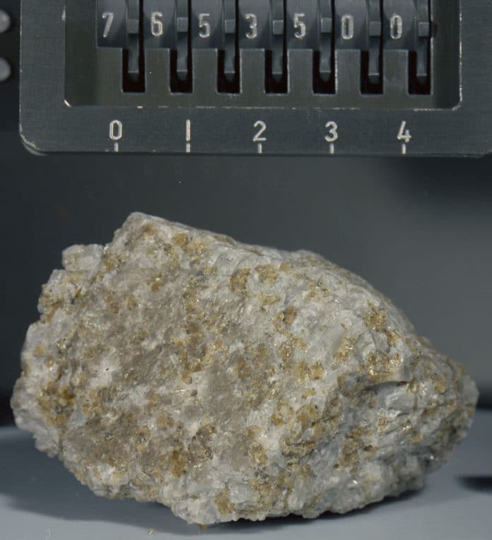 NASA image of Troctolite 76535