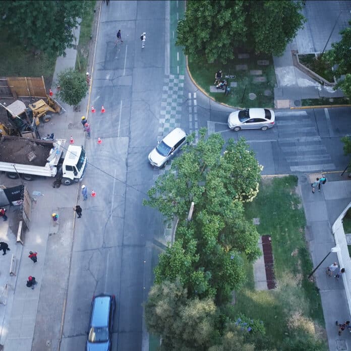 An intersection in Santiago de Chile as assessed from an observation drone.