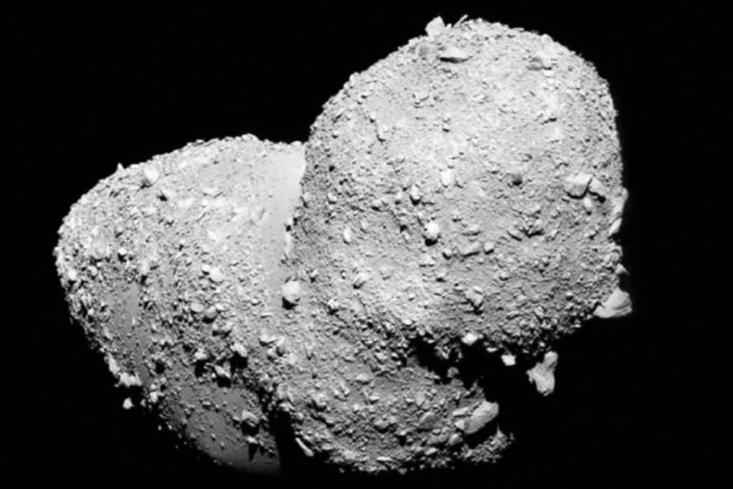Los científicos han descubierto pequeños granos de sal en una muestra de asteroide
