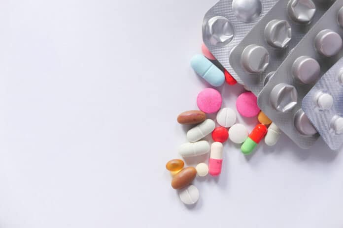 Image showing colorful-pills.